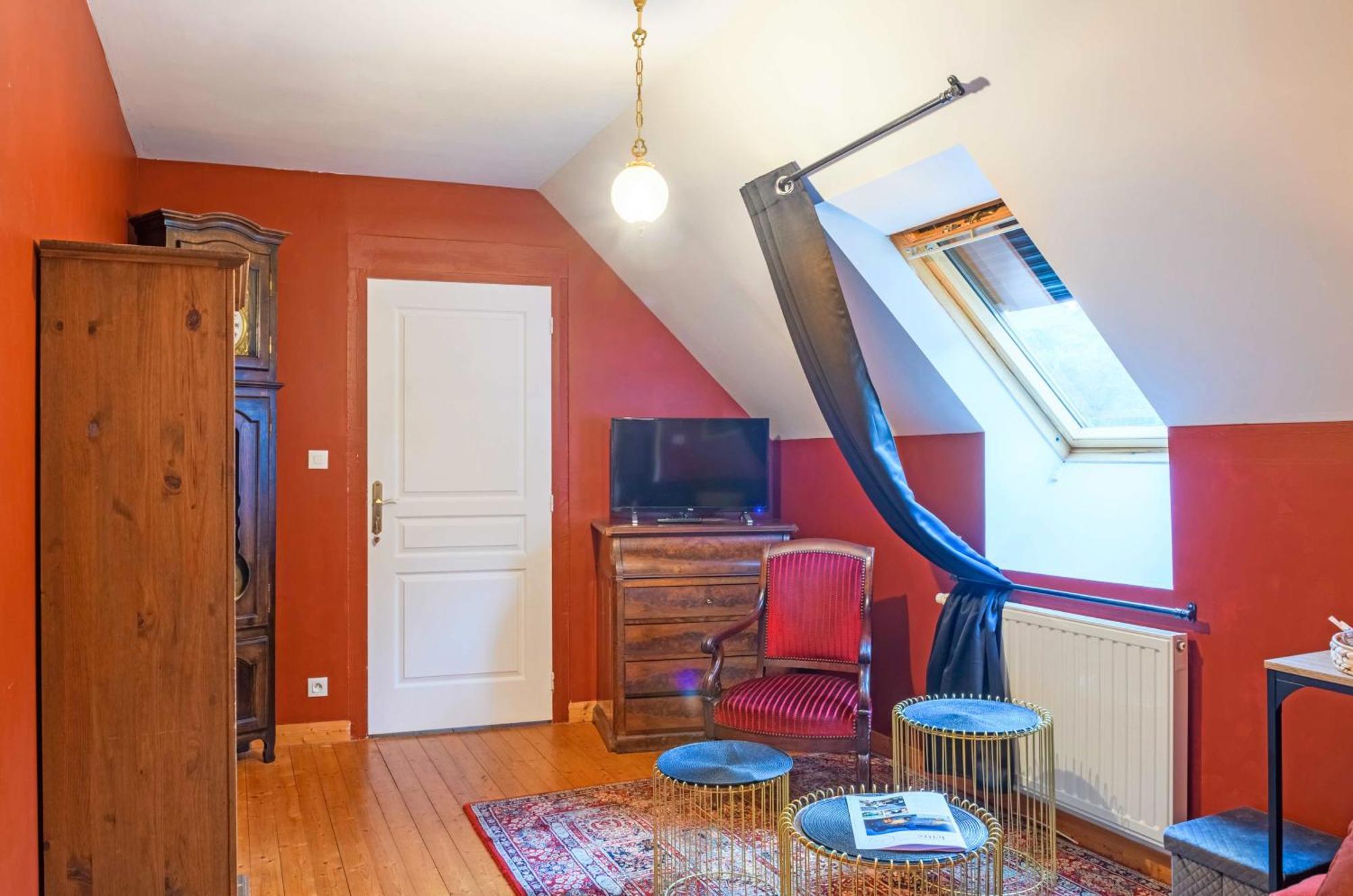 Bed and Breakfast Les Pierres Bleues Saint-Coulitz Exterior foto